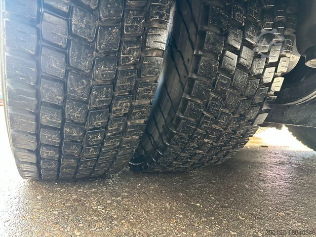 Camion plateau MAN TGX 35.460 8x4-4 BL Pritsche+HMF 1920K Ladekran