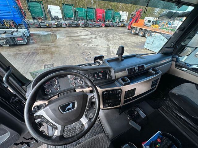 Camion plateau MAN TGX 35.460 8x4-4 BL Pritsche+HMF 1920K Ladekran