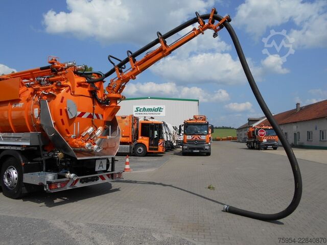 Lori tangki vakum Mercedes-Benz Actros 2543 L 6x2 / Pontos 14 piston