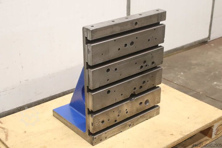 Kątownik mocujący z rowkami T Guss 500/390/H630 mm