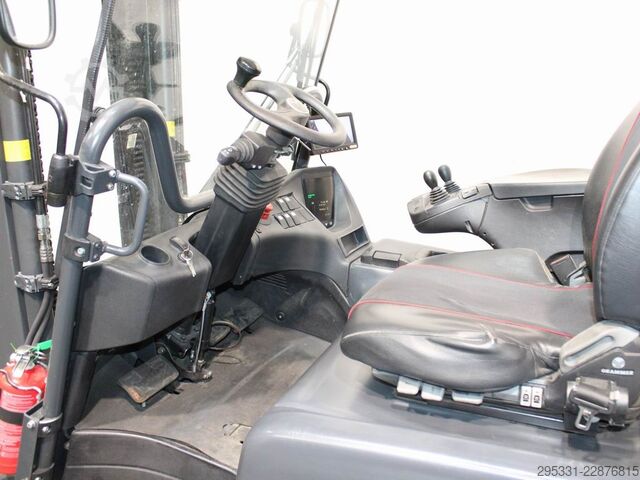 Električni 4 -kolesni viličar Linde E 30/600 RHL-01  387