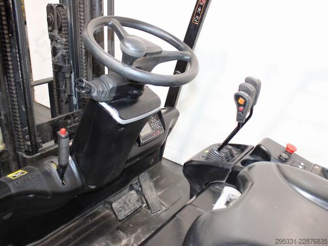 Elektriskais 4 riteņu iekrāvējs Hyundai 16 B-9