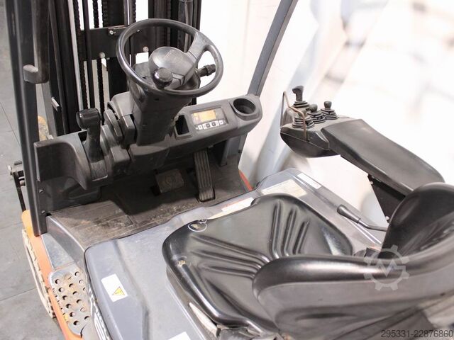 Carretilla eléctrica de 4 ruedas Toyota 8 FBMT 18