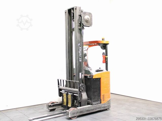 Carretilla retráctil Toyota RRE 160