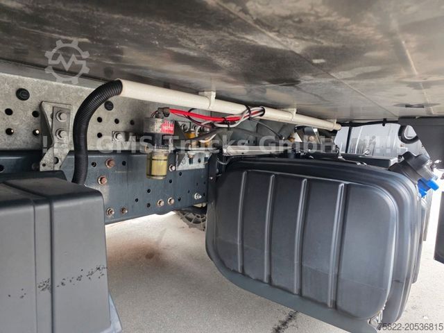 Refrigerated truck IVECO Eurocargo 120 / Carrier Frigo Bi-Temp