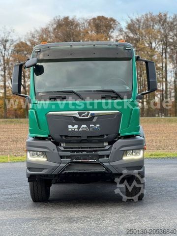 Kamion me krah të lëvizshëm për kontejnerë MAN TGS 33.480 6x6 BL HYVA-Abrollkipper *NEU*