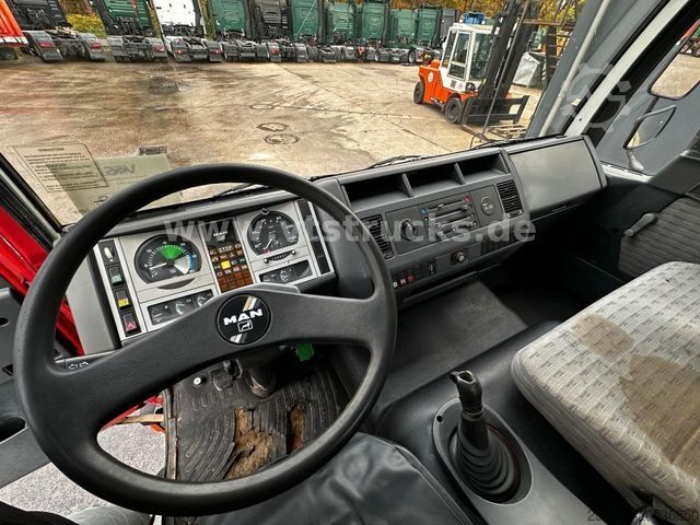 Tipper truck MAN 10.153 LAEC 4x4 Atlas-Ladekran DSK