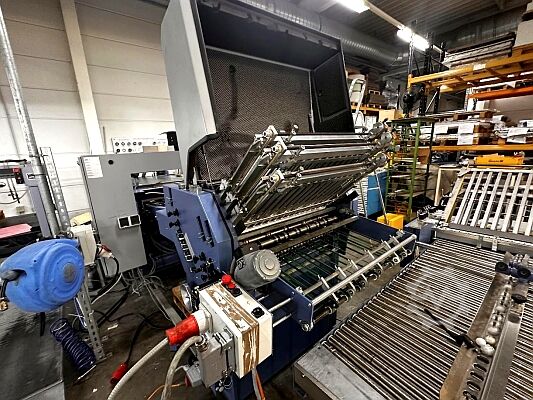 Máquina de dobragem Herzog+Heymann Falzmaschine 3x M7.35 + SBAP-46-ME Bickel SGU + MBO R700 + MBO SAP 66-ME + Polar L-1000-W-3