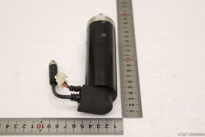 Servo-Getriebemotor 0,8 kW 92,7 U/min Nucleus MCA 10140-RS0B0 G50BH121MVAR2C00