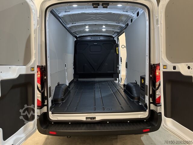 Skåpbil Ford E-Transit 350 L3H2 Trend 68 kWh 184 PK / 100% E...