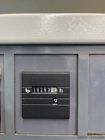 Centro de torneamento e fresagem CNC Spinner TS 66L SMC