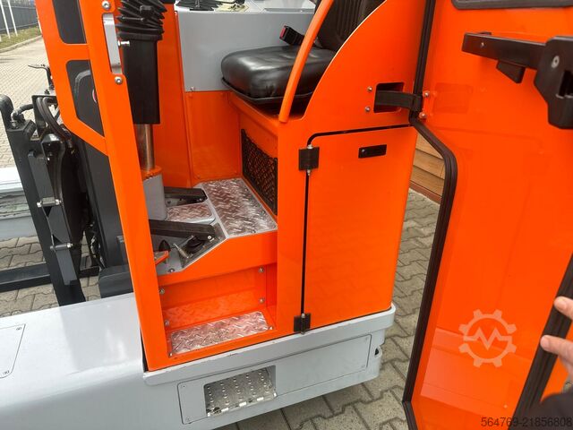 τετραπλής κατεύθυνσης περονοφόρο όχημα Combilift Hubtex DQ45/Only 3310 h/Telscopic forks