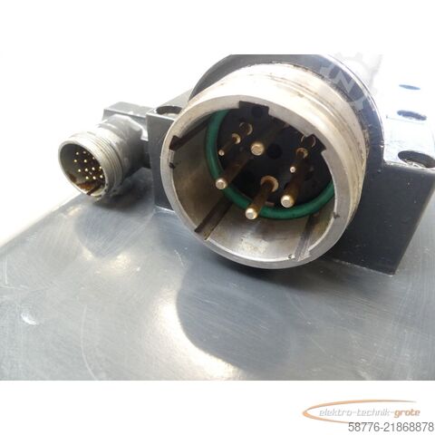 Unit kawalan Siemens 1FT5104-0AF71-1-Z Servomotor mit 1FU1050-6MF 13,3 mVmin