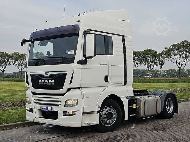 标准-SZM M.A.N. 18.460 TGX XLX MANUAL