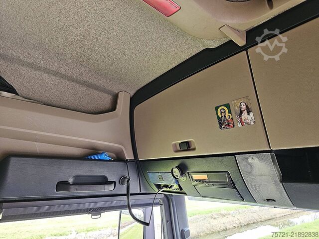标准-SZM M.A.N. 18.460 TGX XLX MANUAL
