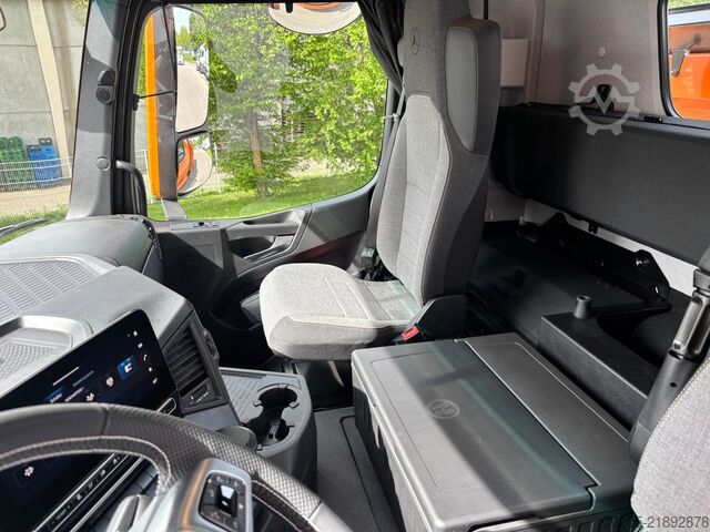 Kipper kamion Mercedes-Benz Arocs 5 3251 K Meiller Trigenius Aufbau ACC AUT