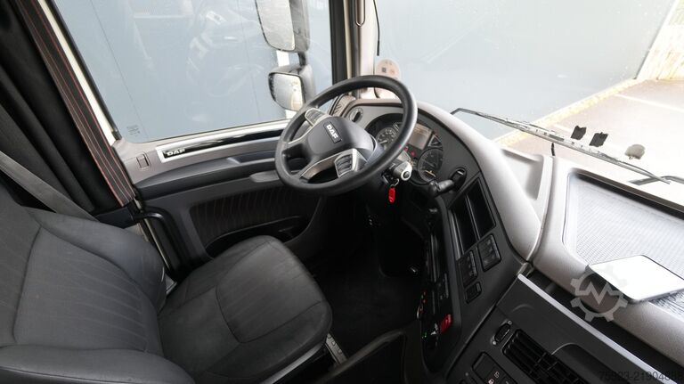 Padrão-SZM DAF XF 480 SSC tractor unit