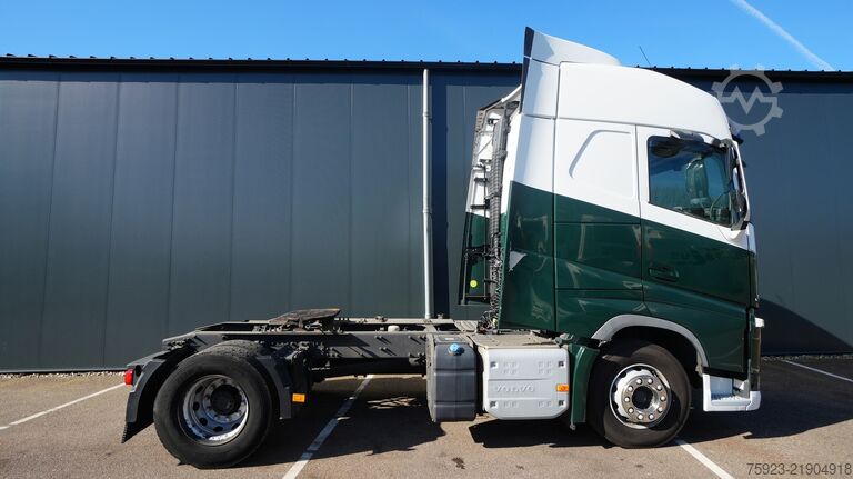 Standardni SZM Volvo FH 420 tractor unit