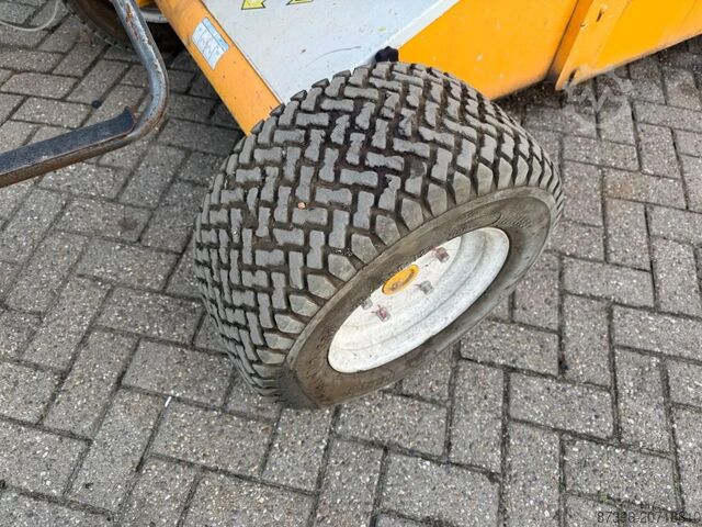 Nivelletty teleskooppinen työtaso Niftylift HR12NE Hoogwerker Knikarmhoogwerker