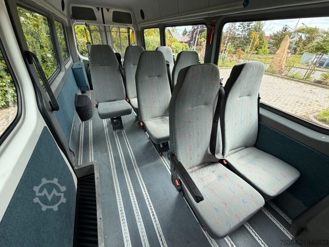 Минибус VOLKSWAGEN Crafter 2.5 Tdi Maxi 9Sitze Schiebetür Klima Pdc