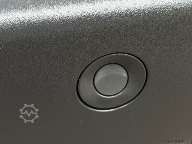 Минибус VOLKSWAGEN Crafter 2.5 Tdi Maxi 9Sitze Schiebetür Klima Pdc