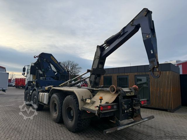 Kravas automašīnai uzstādīts celtnis TATRA Phoenix 8x8 Paflinger Kran Hakengerät