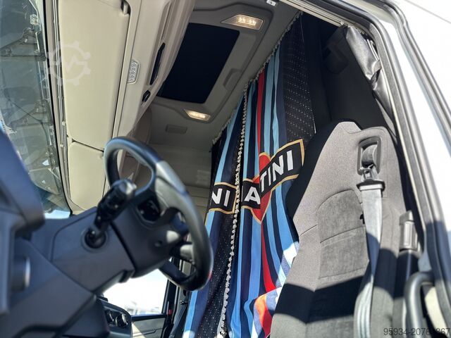 Standardni cestni vlačilec Iveco S-Way 580 Edizione Limitata Martini