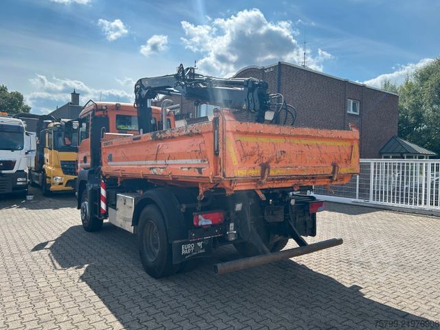 Trīspusējs kravas pašizgāzējs MAN 18.320 3Skipper mit HIAB 111 Kran + Greifer