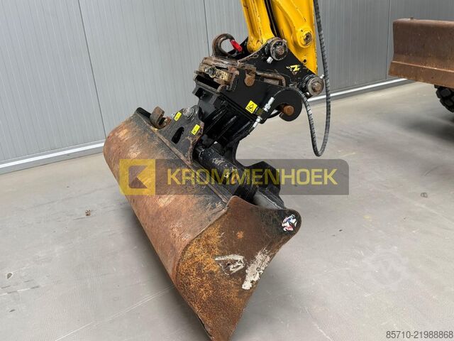 Pelle sur roues Komatsu PW 98 MR-10