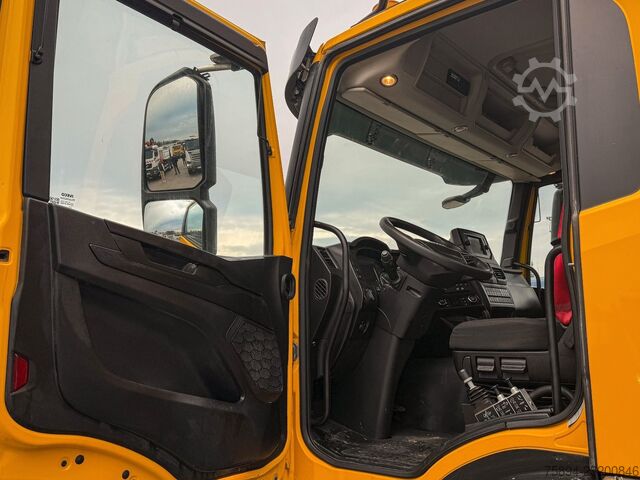 Autocarro ribaltabile IVECO X WAY 480* KIPPER * 8x4 * TOPZUSTAND