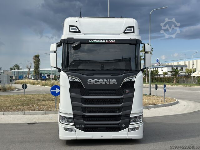 Standardni vlačilec SCANIA 590S FULL PNEUMATIC
