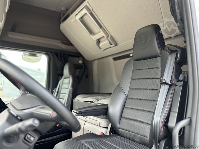 Standardni vlačilec SCANIA 590S FULL PNEUMATIC