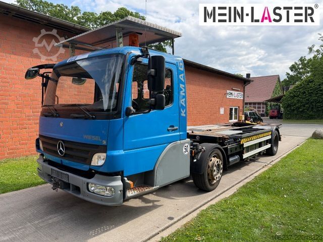 Camión con caja móvil MERCEDES-BENZ Kamag Wiesel Umsetzter Sattelplatte