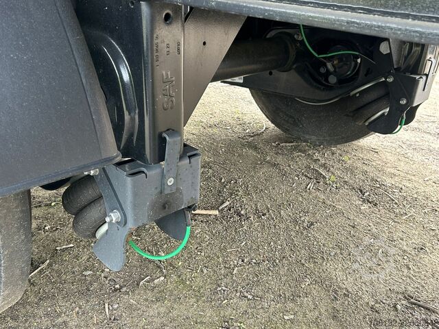 Plansemihenger Kögel S 24-1 2xLift/unbenutzt/ 2x vorhanden