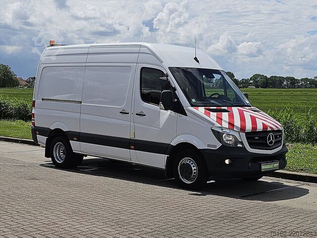 Camioneta familiar de techo alto MERCEDES-BENZ SPRINTER 519 L2H2 V6 3.0Ltr Airco