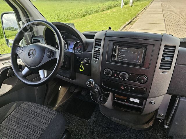 Camioneta familiar de techo alto MERCEDES-BENZ SPRINTER 519 L2H2 V6 3.0Ltr Airco