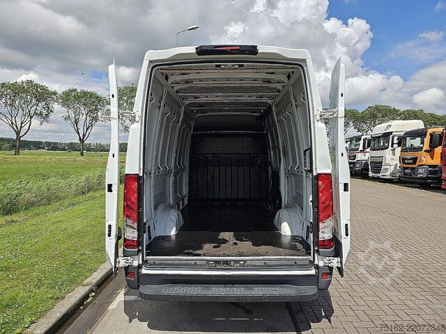 Camioneta familiar de techo alto IVECO DAILY 35S12