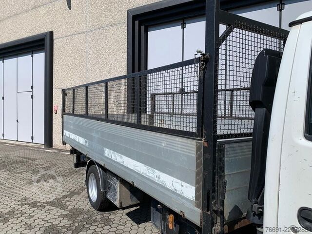 Fourgon benne basculante Isuzu NPR 35