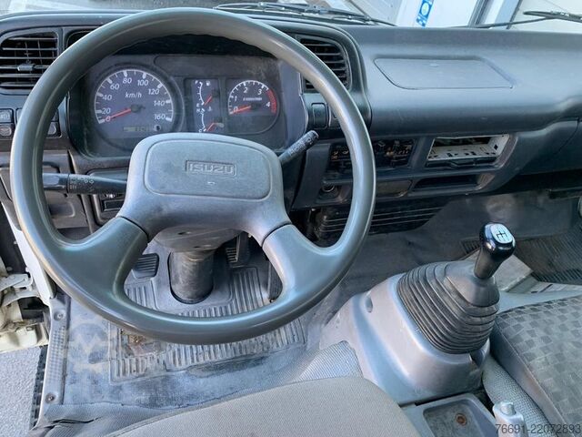 Fourgon benne basculante Isuzu NPR 35
