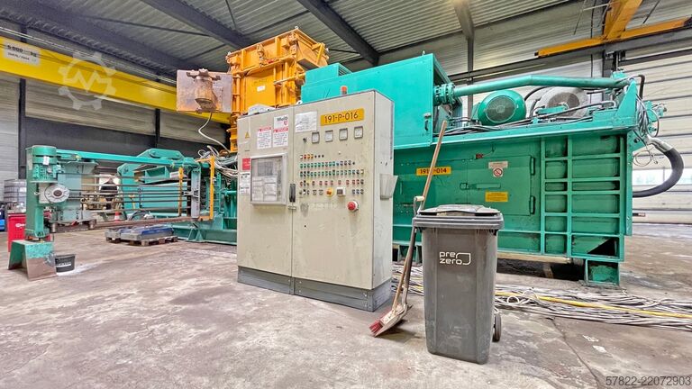 Presse à balles, force de pressage 200 t, grand format MACPRESSE 112