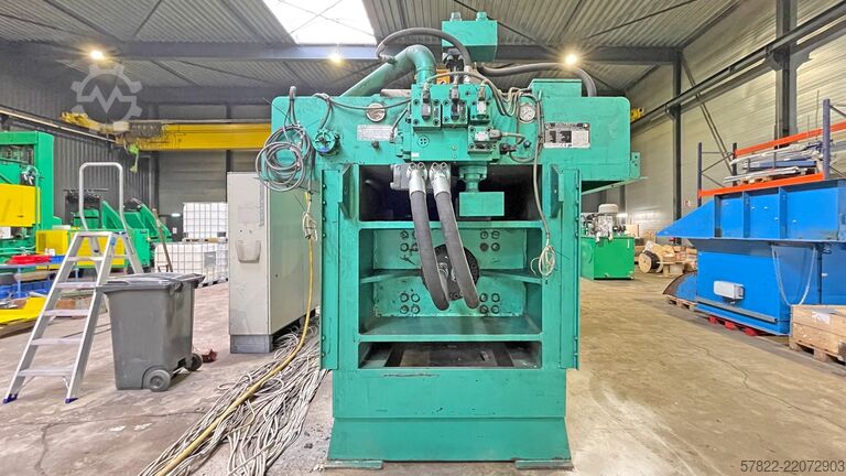 Presse à balles, force de pressage 200 t, grand format MACPRESSE 112