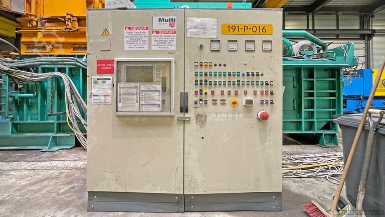 Presse à balles, force de pressage 200 t, grand format MACPRESSE 112