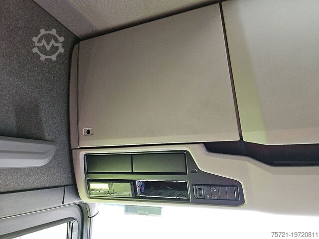 স্ট্যান্ডার্ড SZM SCANIA S450 SKIRTS 2X TANK RETAR
