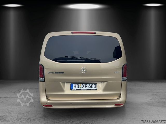 मिनिबस MERCEDES-BENZ Vito 124 Tourer lang 8Sitze 360° MLED NAVI DISTR