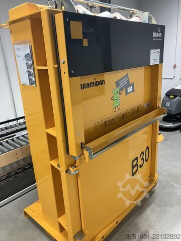 Prensa de fardos Bramin Kartonagenpresse Typ B30 VD/HS
