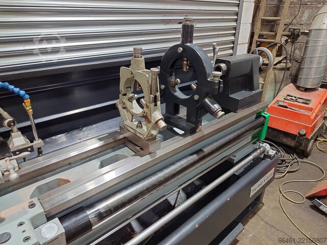 Akselitukinen sorvi (aukolla) Huvema Lathe 560 x 2000