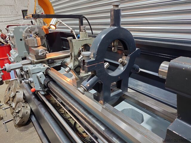 Akselitukinen sorvi (aukolla) Huvema Lathe 560 x 2000