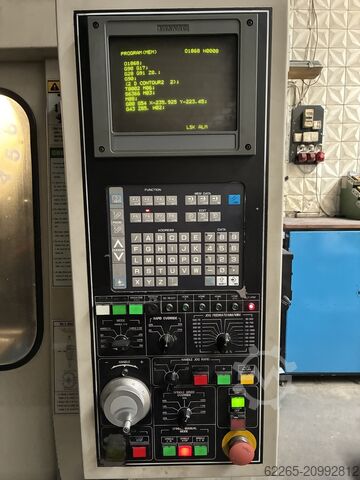 立形マシニングセンタ Hyundai SPT-V30T