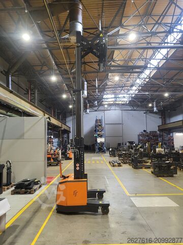 চার-দিক ফর্কলিফ্ট Genkinger EGY-S 18