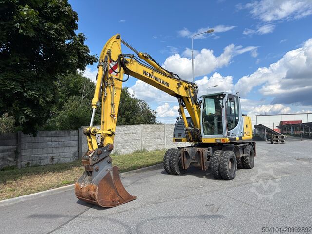 Mobile excavator New Holland MH CITY